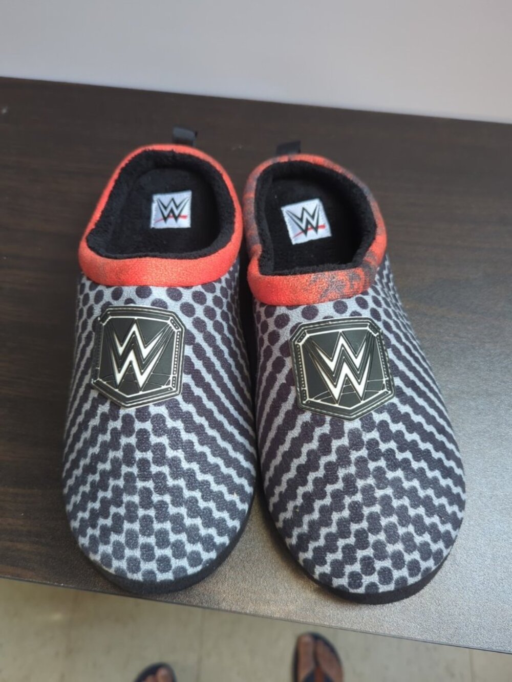 New Unisex Medium WWE Steel Cage Slippers Clog Hard Sole Ground Up New